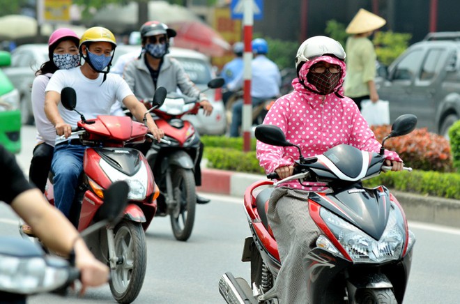 Chuyên gia thời tiết lý giải hiện tượng mùa đông miền Bắc vẫn nắng nóng như mùa hè - Ảnh 1.