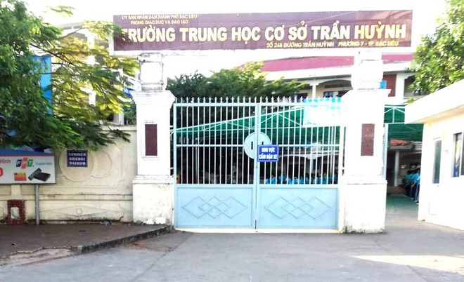 Xúc phạm thầy giáo vì chiếc quần short của con gái: Yêu cầu phụ huynh xin lỗi - Ảnh 1.