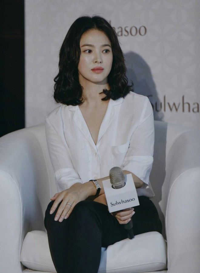 Thắc mắc vì sao Song Hye Kyo lại mặc đẹp và tinh tế đến vậy thì đáp án nằm ở 4 bí kíp sau - Ảnh 2.