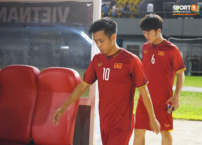 Hùng Dũng chấn thương, Xuân Trường có cơ hội đá chính ở bán kết AFF Cup 2018 - Ảnh 3.