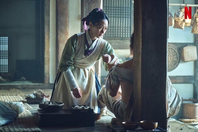 3 lý do khiến mọt phim chờ đợi ngày lên sóng bom tấn Kingdom của Netflix - Ảnh 7.