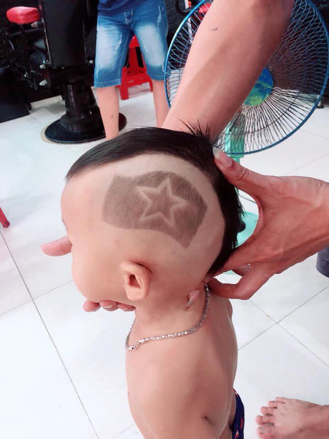 Mu&ocirc;n kiểu trang tr&iacute; xe chất như nước cất trước trận b&aacute;n kết Việt Nam đấu Philippines - Ảnh 7.