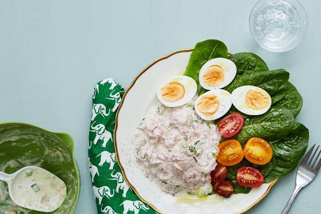 Học ngay c&aacute;ch l&agrave;m 3 m&oacute;n salad ngon tuyệt cho bữa trưa Keto của bạn - Ảnh 3.