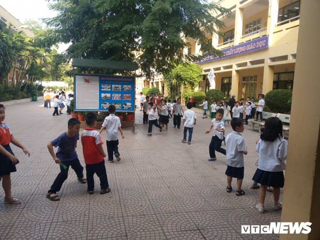 Mẹ cô giáo phạt học sinh 50 cái tát: Con gái tôi hiền lành, ngoan ngoãn - Ảnh 1.