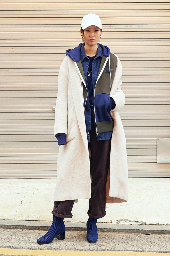 Street style giới trẻ Hàn mang đến cả kho bí kíp mặc nhồi mà vẫn trendy hết nấc cho ngày mưa rét, hay nhất là loạt công thức với áo phao - Ảnh 9.