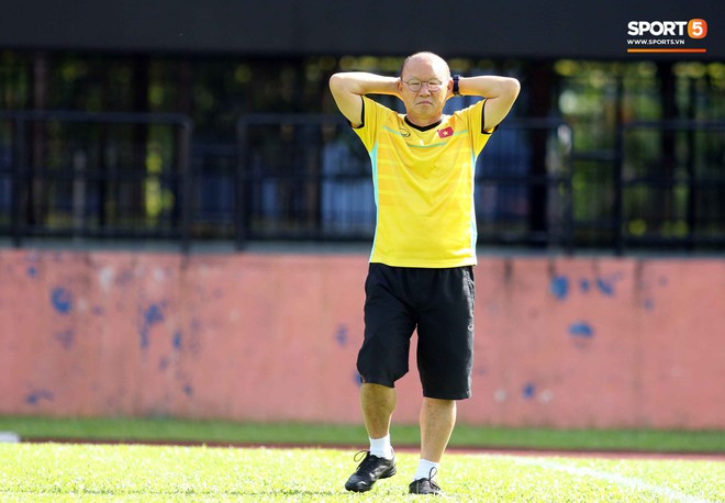 Đội tuyển Việt Nam chia nửa vui, buồn trong buổi tập đầu tiên trên đất Malaysia - Ảnh 11.