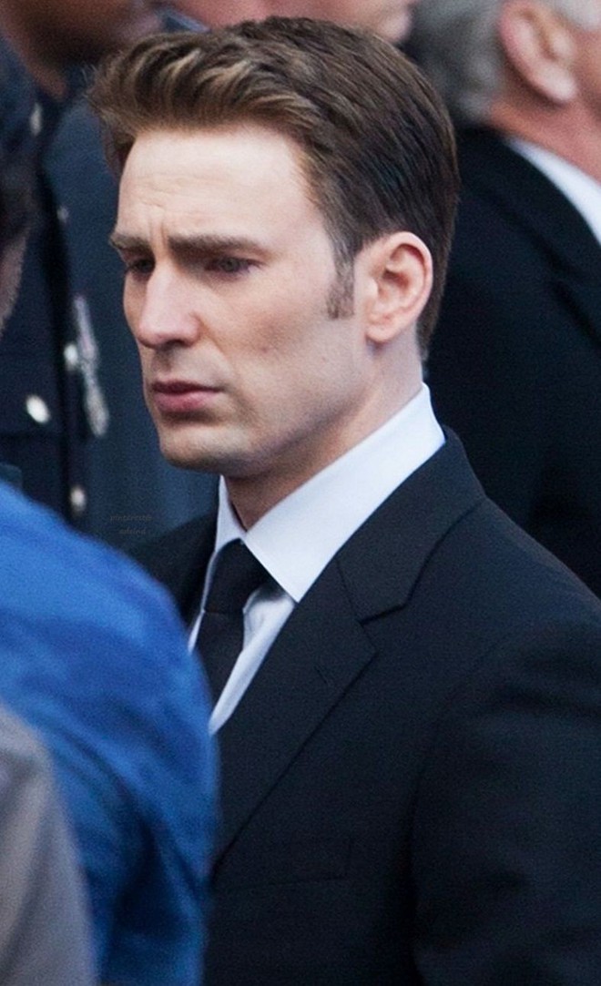 7 khoảnh khắc yếu l&ograve;ng của Captain America khiến fan kh&ocirc;ng cầm được nước mắt - Ảnh 7.