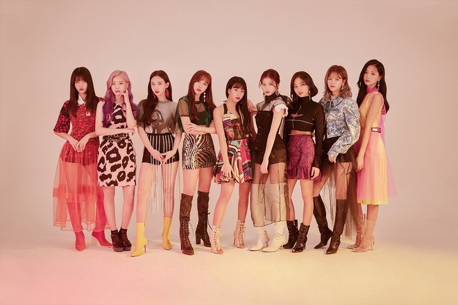 BXH girlgroup hot nhất: Sau phốt thái độ, Black Pink bị TWICE đánh bại, nhưng tân binh này mới là bất ngờ - Ảnh 1.