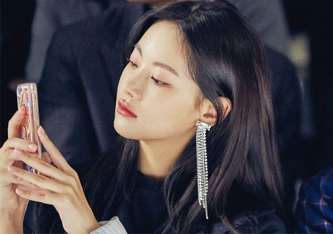 Th&agrave;nh vi&ecirc;n k&eacute;m sắc nhất trong c&aacute;c girlgroup Kpop lột x&aacute;c: Người th&agrave;nh nữ thần, kẻ tự biến th&agrave;nh thảm họa dao k&eacute;o - Ảnh 11.