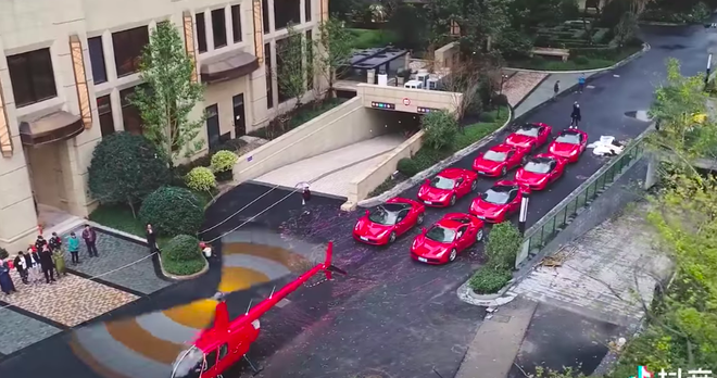 Clip đám cưới Rich Kid ở Trung Quốc gây xôn xao: Đón dâu bằng trực thăng, 8 chiếc Ferrari đỏ chói theo sau hộ tống - Ảnh 3.
