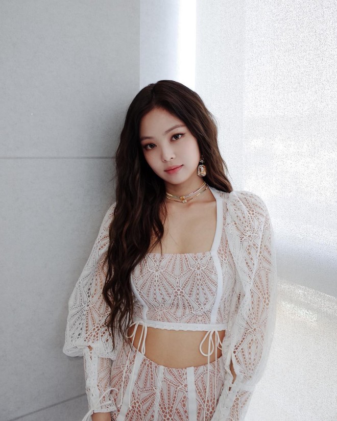 Ai cũng muốn tăng cân như Jennie (Black Pink): Vòng 1 thêm khủng, body quyến rũ, nhan sắc đỉnh cao như bà hoàng - Ảnh 1.