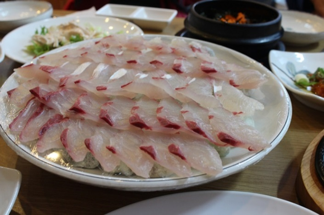 7 món ăn không thể bỏ qua khi đến với đảo Jeju xinh đẹp ở Hàn Quốc - Ảnh 7.