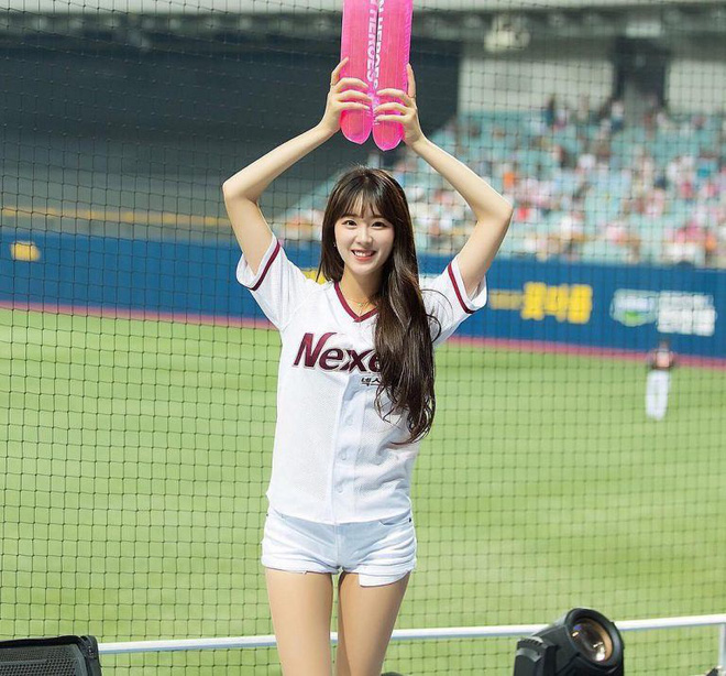 Seolhyun của giới cheerleader lên bìa tạp chí Maxim - Ảnh 2.