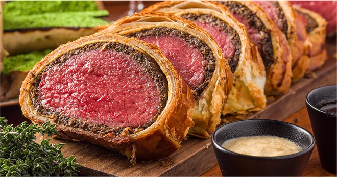 Bò Wellington: món ăn quý tộc luôn có mặt trong các bữa tiệc sang trọng ở Châu Âu - Ảnh 2.