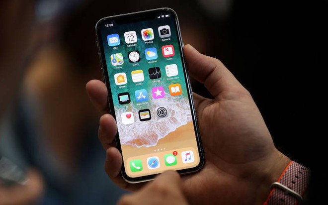 Người đồng sáng lập Apple lại chê iPhone X có nút nguồn quá rắc rối, Face ID lỗi loạn xạ - Ảnh 2.