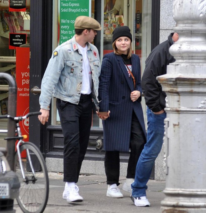 C&oacute; 2 c&ocirc;ng thức đồ đ&ocirc;i m&agrave; l&uacute;c n&agrave;o Brooklyn Beckham v&agrave; Chloe Moretz cũng &aacute;p dụng  - Ảnh 5.