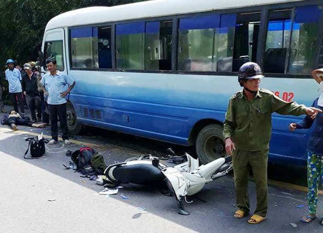 Hai anh em ruột gặp tai nạn tr&ecirc;n đường đi xe m&aacute;y về qu&ecirc; ăn Tết, một người tử vong - Ảnh 1.