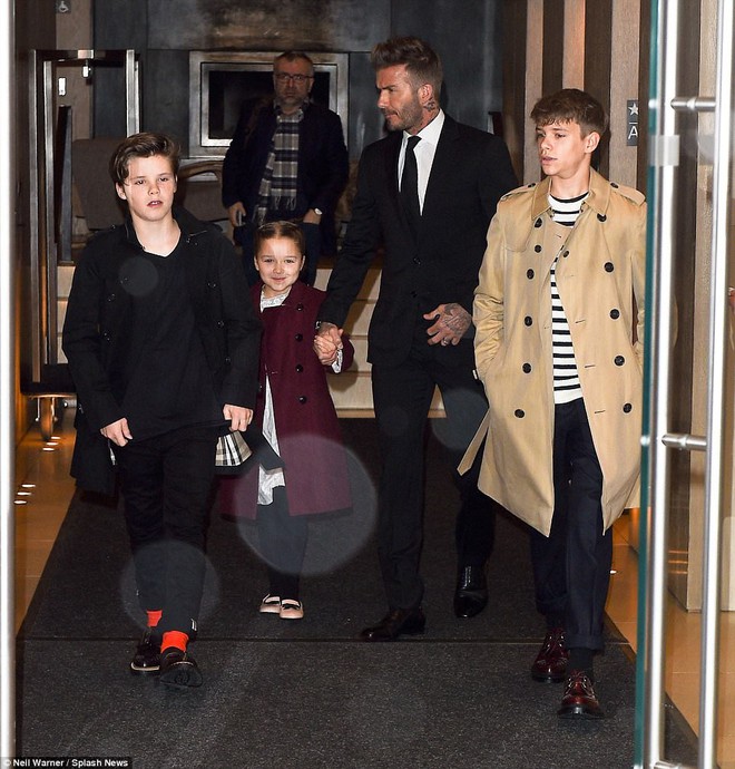 C&agrave;ng lớn lại c&agrave;ng xinh đẹp, thảo n&agrave;o Harper Beckham lu&ocirc;n được bố y&ecirc;u chiều nhất nh&agrave; - Ảnh 3.