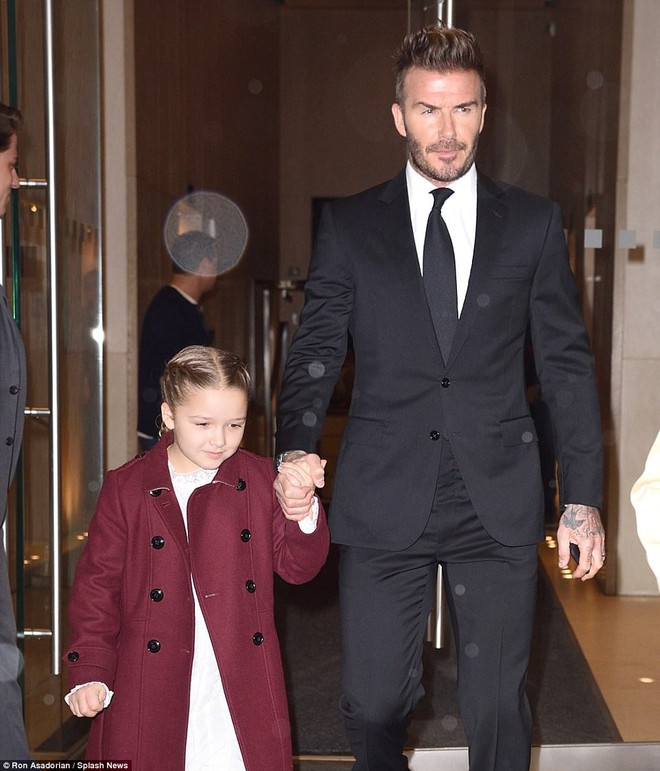 Càng lớn lại càng xinh đẹp, thảo nào Harper Beckham luôn được bố yêu chiều nhất nhà - Ảnh 1.