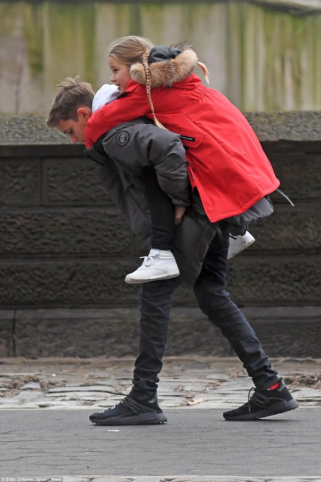 C&agrave;ng lớn lại c&agrave;ng xinh đẹp, thảo n&agrave;o Harper Beckham lu&ocirc;n được bố y&ecirc;u chiều nhất nh&agrave; - Ảnh 12.