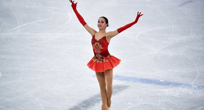 Nữ ho&agrave;ng s&acirc;n băng 15 tuổi tỏa s&aacute;ng rực rỡ trong lần đầu tham dự Olympic m&ugrave;a Đ&ocirc;ng - Ảnh 9.