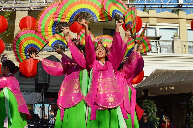 Không chỉ ở Việt Nam, tết Nguyên Đán còn là ngày lễ quan trọng ở những đất nước này - Ảnh 7.