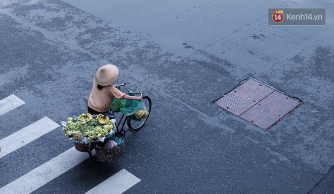 Cay mắt với những mẩu chuyện về những phận đời tha hương, ở lại Sài Gòn mưu sinh ngày Tết - Ảnh 1.