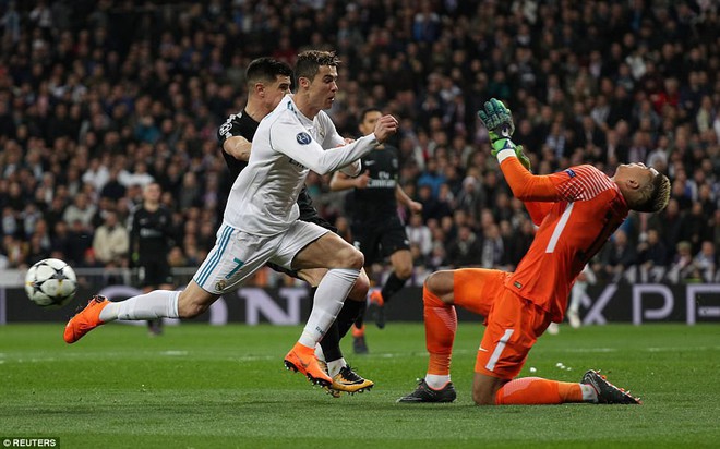 Ronaldo lập c&uacute; đ&uacute;p, Real Madrid thắng ngược PSG - Ảnh 6.