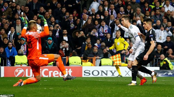 Ronaldo lập c&uacute; đ&uacute;p, Real Madrid thắng ngược PSG - Ảnh 5.