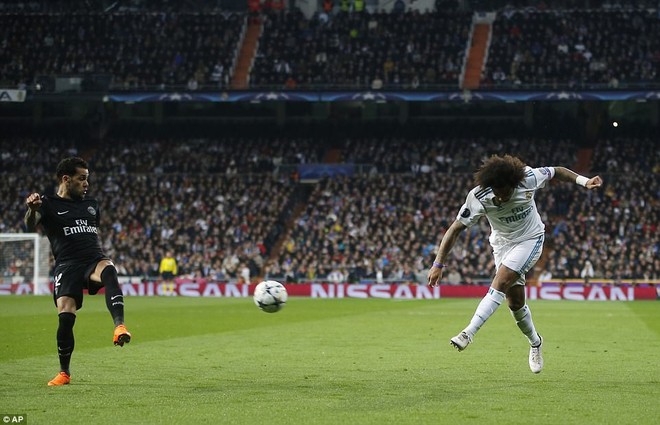 Ronaldo lập c&uacute; đ&uacute;p, Real Madrid thắng ngược PSG - Ảnh 13.