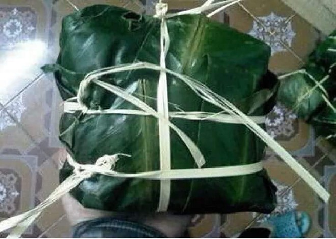 Tuyển tập những chiếc b&aacute;nh chưng đ&oacute;n Tết lỗi đến ph&aacute;t hờn đi được - Ảnh 17.