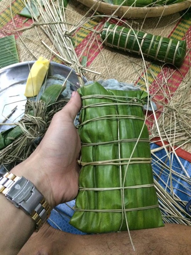 Tuyển tập những chiếc b&aacute;nh chưng đ&oacute;n Tết lỗi đến ph&aacute;t hờn đi được - Ảnh 23.