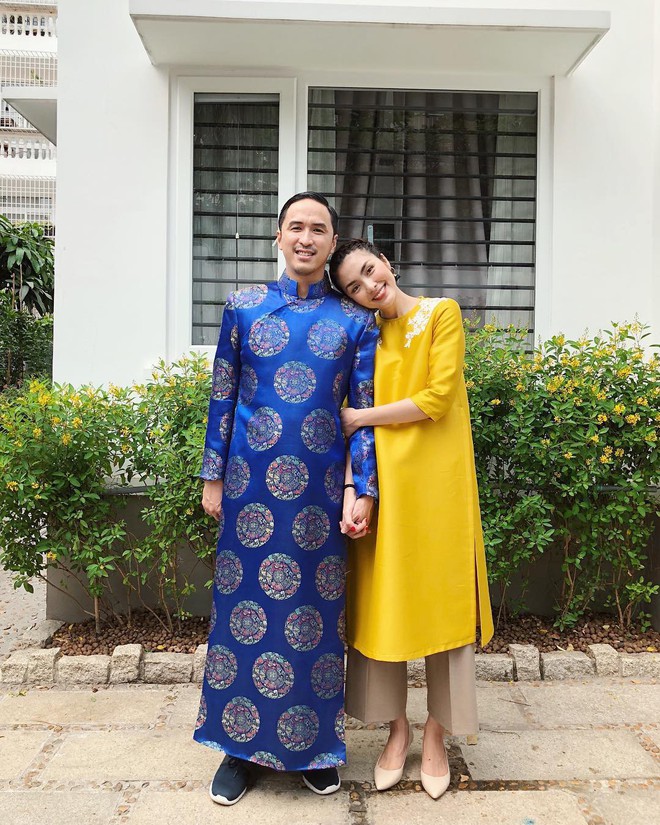 Loạt sao và hot girl Việt cùng chọn mặc áo dài xinh muốn xỉu trong ngày mùng 1 Tết - Ảnh 3.