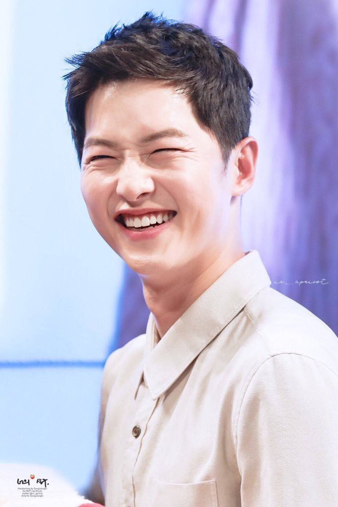 Không thể tin nam diễn viên Hàn Quốc tưởng đã ngoài 50 này chỉ hơn Song Joong Ki... 1 tuổi! - Ảnh 10.