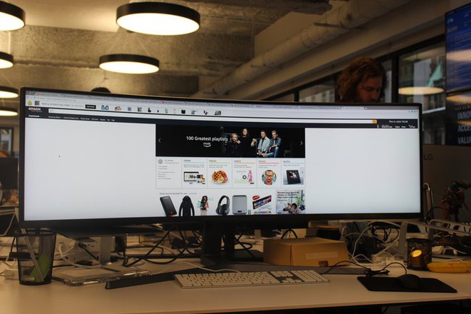 M&agrave;n h&igrave;nh cực dị d&agrave;i bằng cả mặt b&agrave;n n&agrave;y sẽ hiển thị c&aacute;c trang web như thế n&agrave;o? - Ảnh 6.