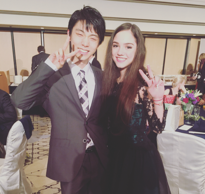Khi cả 2 nữ ho&agrave;ng s&acirc;n băng Nga đều l&agrave; fan của Yuzuru Hanyu - Ảnh 2.