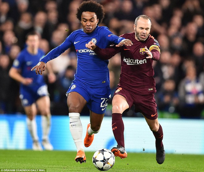 Messi ph&aacute; dớp, Barca may mắn tho&aacute;t thua Chelsea - Ảnh 4.