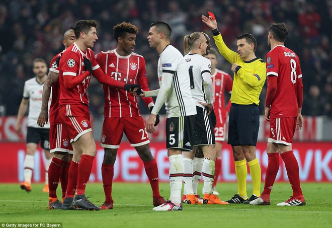 Bayern Munich hủy diệt Besiktas, đặt một chân vào tứ kết Champions League - Ảnh 3.