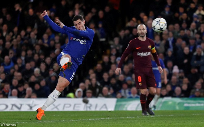 Messi ph&aacute; dớp, Barca may mắn tho&aacute;t thua Chelsea - Ảnh 5.