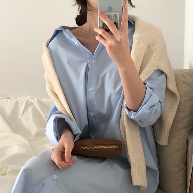 Lười mix đồ nhưng vẫn muốn tr&ocirc;ng m&igrave;nh thật hay ho, bạn h&atilde;y sắm ngay một chiếc v&aacute;y sơ mi d&aacute;ng rộng như thế n&agrave;y - Ảnh 11.
