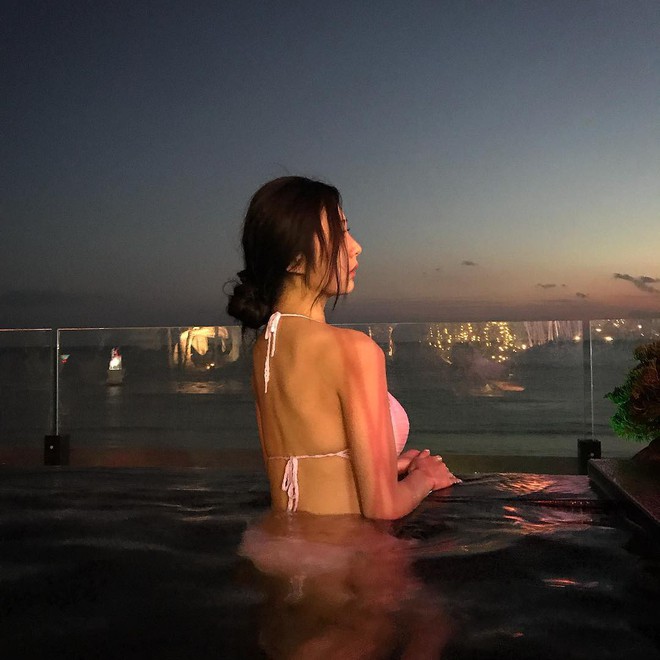 Những m&agrave;n khoe ngực khủng đến nhức mắt l&agrave;m dậy s&oacute;ng mạng x&atilde; hội của c&aacute;c mỹ nh&acirc;n Kpop - Ảnh 19.