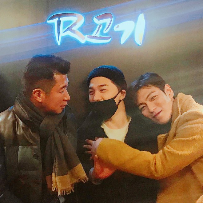 Phát khóc trước bức ảnh hiếm hoi: 5 thành viên Big Bang tụ họp như một gia đình trước ngày G-Dragon nhập ngũ - Ảnh 5.
