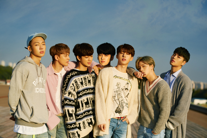 Tranh cãi việc YG phân biệt đối xử: iKON bị cấm nói chuyện, Mino (WINNER) thoải mái chụp ảnh cho Black Pink - Ảnh 1.