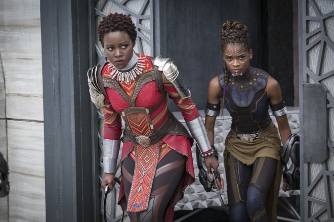 Black Panther - Cuộc thảo luận đầy c&ocirc;ng bằng về nước Mỹ từ g&oacute;c nh&igrave;n Wakanda - Ảnh 10.