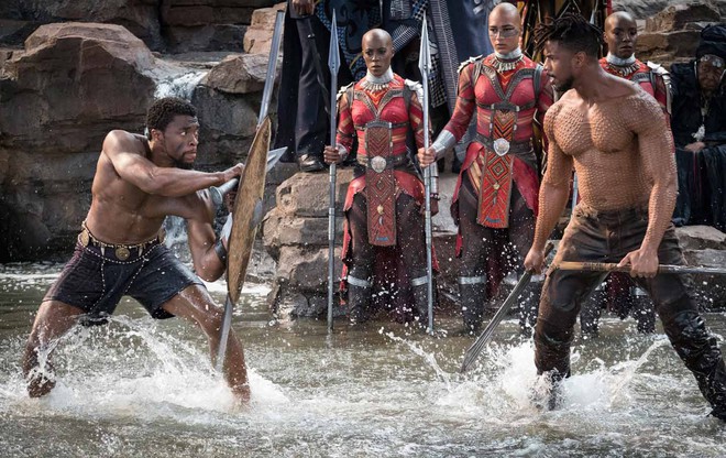 Black Panther - Cuộc thảo luận đầy c&ocirc;ng bằng về nước Mỹ từ g&oacute;c nh&igrave;n Wakanda - Ảnh 12.