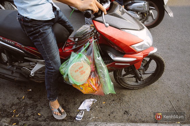 Hàng chục tấn cá lóc giá 150.000 đồng/con được tiêu thụ trong ngày Thần tài ở Sài Gòn - Ảnh 16.