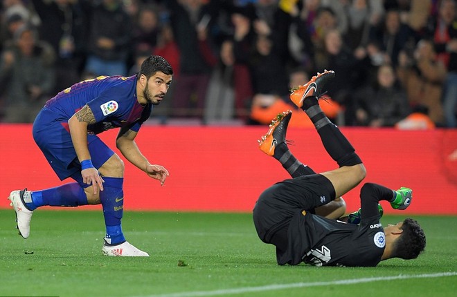 Suarez lập hat-trick, Messi ghi hai bàn giúp Barca thắng tưng bừng - Ảnh 5.