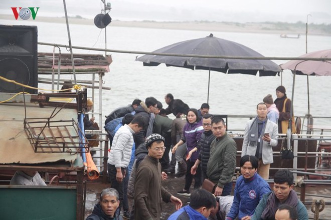 Hơn 10.000 người tham gia đại lễ phóng sinh 5 tấn cá tại Hà Nội - Ảnh 8.