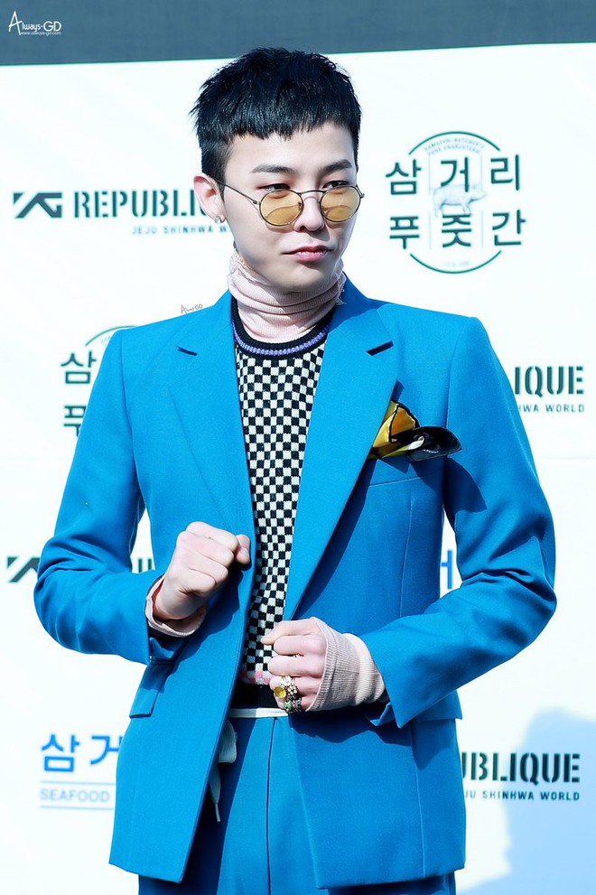 Phải chăng G-Dragon c&oacute; &ldquo;th&ugrave; o&aacute;n&rdquo; g&igrave; với gi&agrave;y Vans m&agrave; hễ cứ đi l&agrave; phải giẫm g&oacute;t ? - Ảnh 1.
