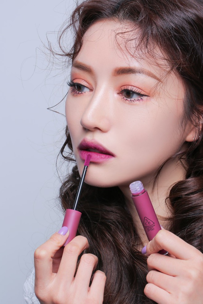3CE bổ sung 3 m&agrave;u mới toanh to&agrave;n t&ocirc;ng t&iacute;m cực trendy cho d&ograve;ng son kem Velvet Lip Tint - Ảnh 11.